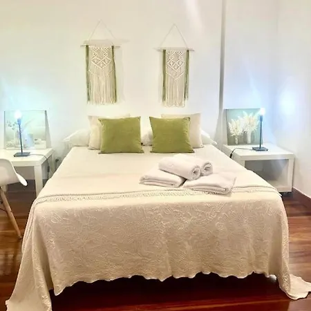 Apartamento Cerca De Estaciones Apartment *