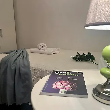 Apartamento Cerca De Estaciones Apartment *